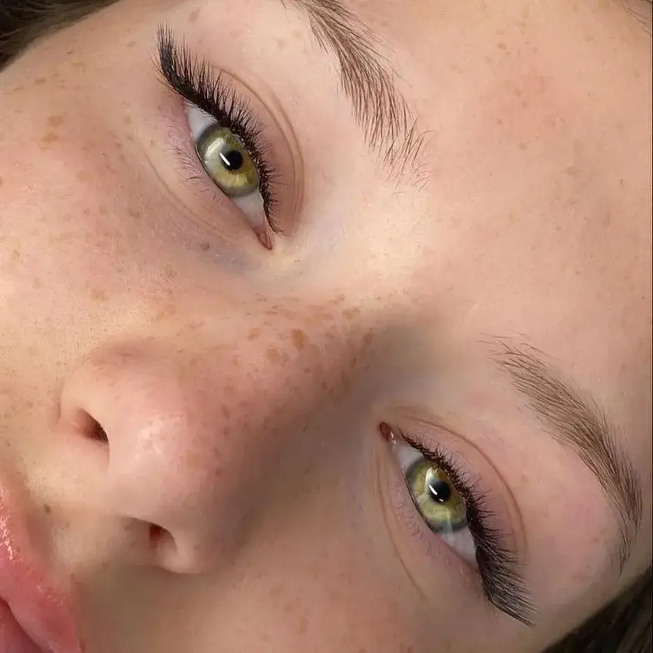Kalıcı Eyeliner ve Dipliner Uygulaması